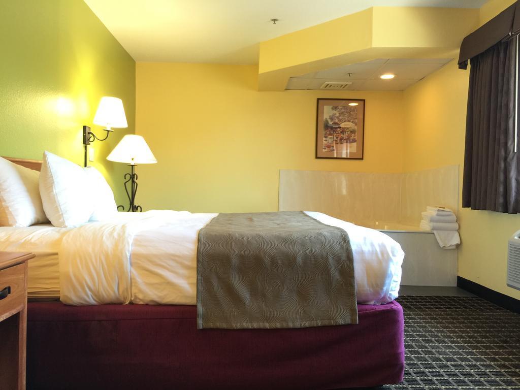 Quality Inn & Suites Harrington - Milford Eksteriør billede